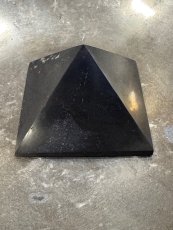 Šungit pyramida
