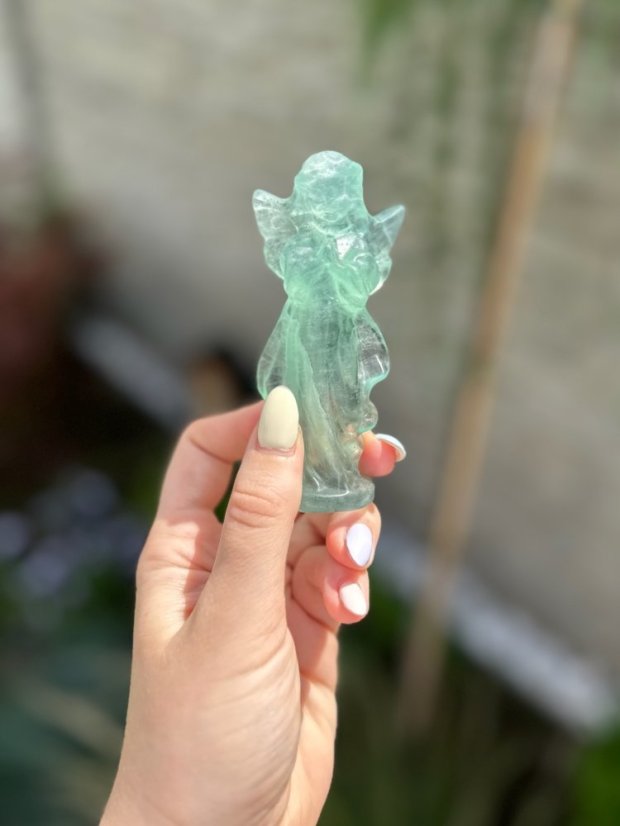Fluorit Anděl pomoci, světle fialkovozelený fluorit
